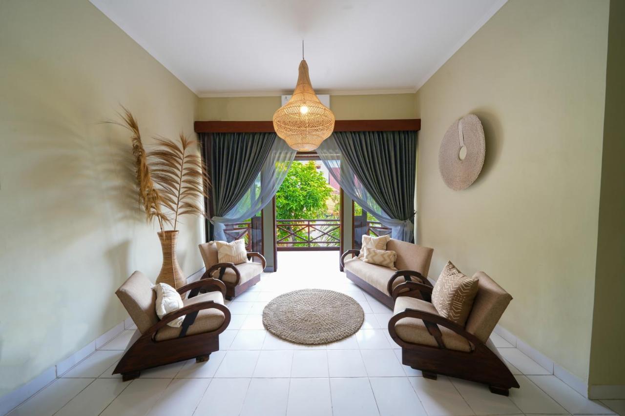Villa Chandi 1 - Legian-seminyak - 8 Bedroom - 7 Bathroom *